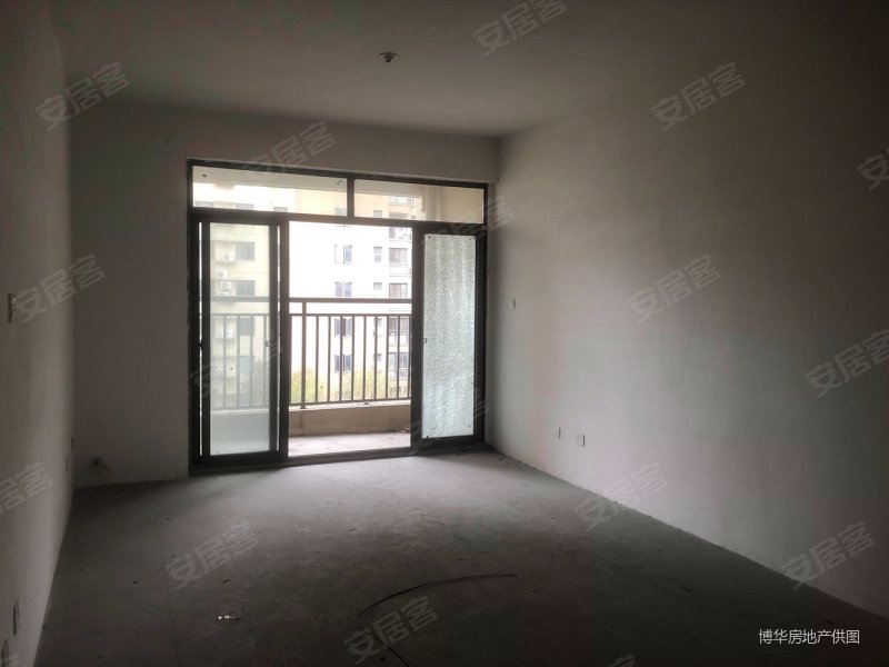 金桂家园102平3室楼层199万车位另算