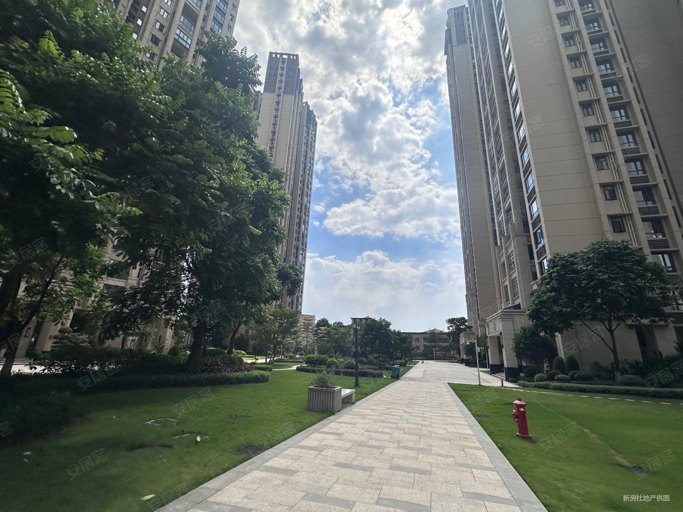 隆生仲恺花园购物方便交通便利三居商品住宅楼层好