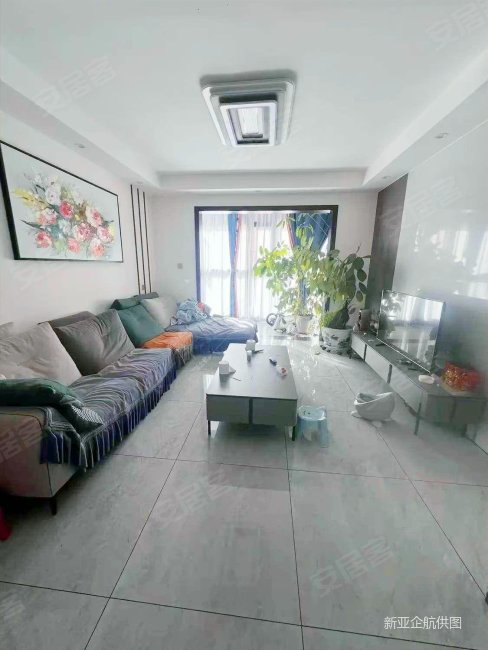 安宁   校旁一梯一户中梁华府130平4房2卫带家具家电