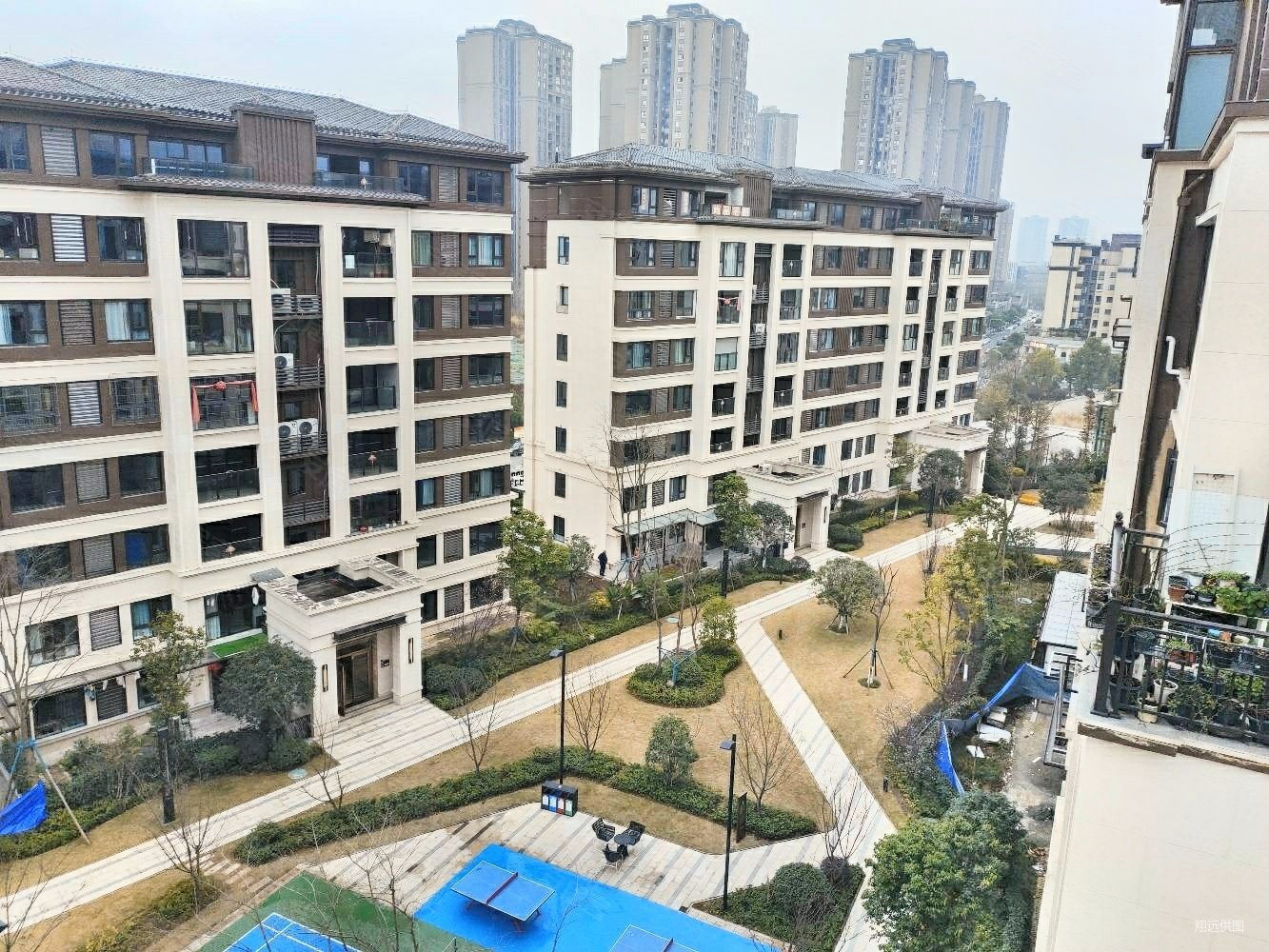 金科博翠天悦顶跃洋房,三层楼,带屋顶花园,多个露台,金科博翠天悦二手