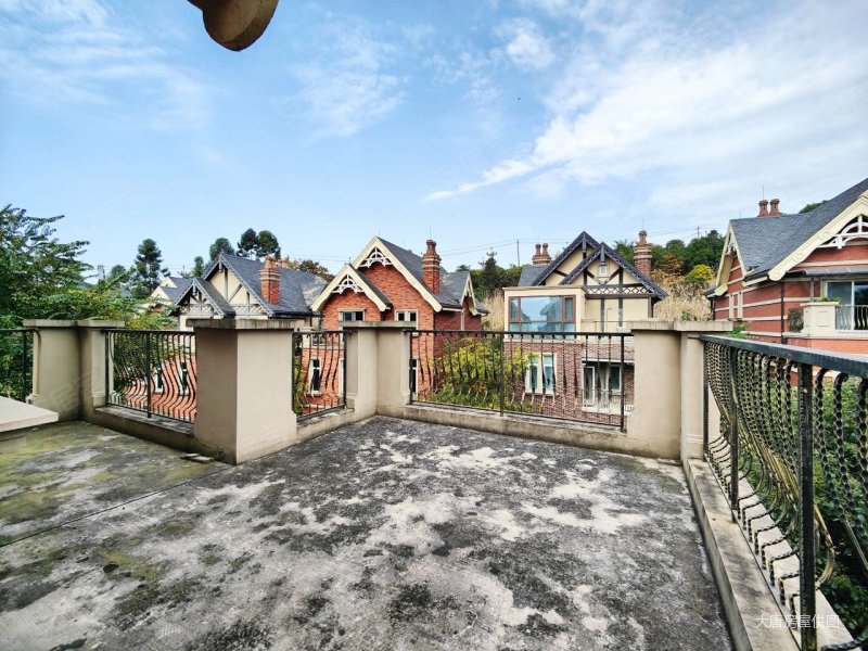 牧山丽景三期独栋带大花园满五产权清晰有电梯急卖