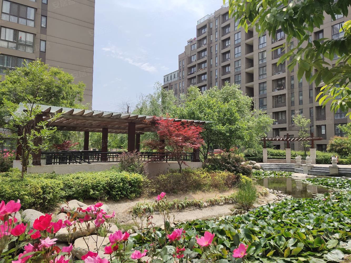 中层 客卧朝阳,中央华庭二手房,147万,4室2厅,2卫,154平米-郯城安居客