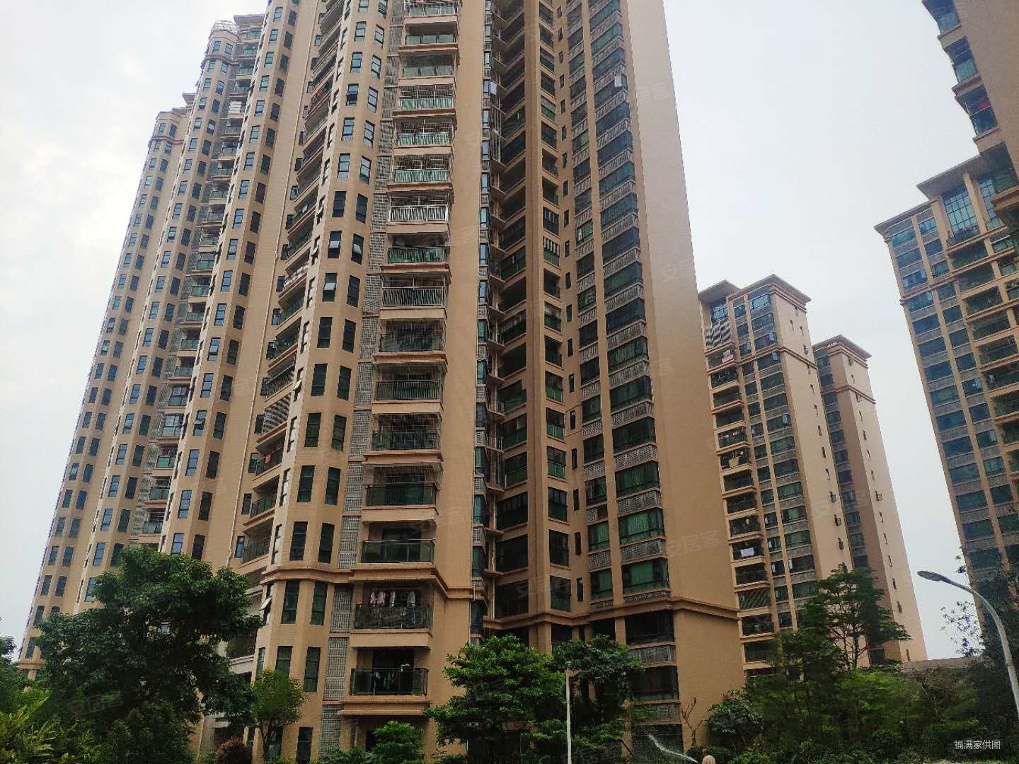 古镇富都精装四方业主急需用钱低价出售,富都花园二手房,138万,4室2厅