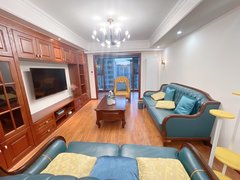 中洲锦城湖岸套三双卫 中央空调带地暖配置齐全 品质家具对中庭