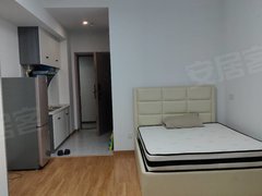 宝龙朝南公寓45平一室年租1.7万