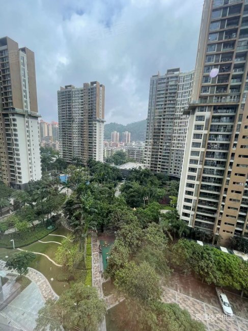 格力香樟2室2厅1卫90.95平入户花园带两地车牌