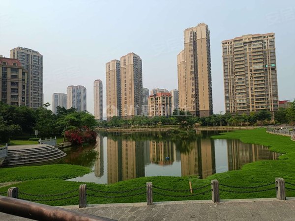 南宁兴宁三塘绿地城绿地城精装3房配齐家具家电出租房源真实图片