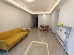 海口秀英秀英周边南海大道 宝龙城D区 精装三房 上海世外 物流园出租房源真实图片