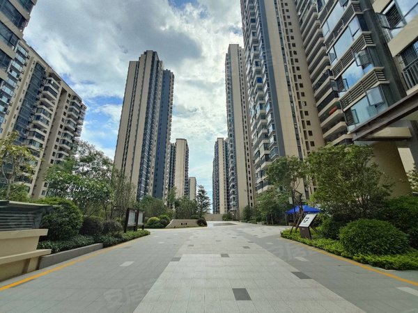 南宁江南沙井锦上城江南公园旁 锦上城3房家具齐全出租 江南一品旁