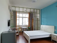 仙居县  南门街186号，单身公寓出租。短租  月租均可。