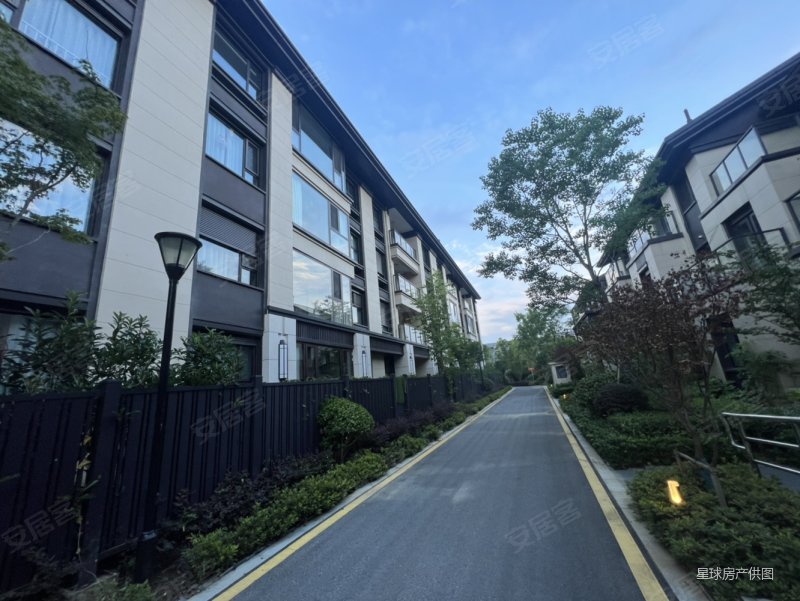 朗诗熙华府 精装洋房 三恒系统 拎包入住