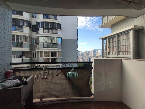 福州晋安塔头东南花园温泉公园 接送温泉小  精装单身公寓  南北通透