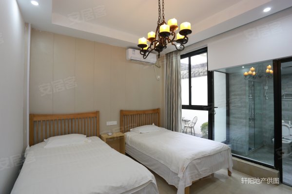 梧桐栖凤商苑7室2厅8卫390万190平方米