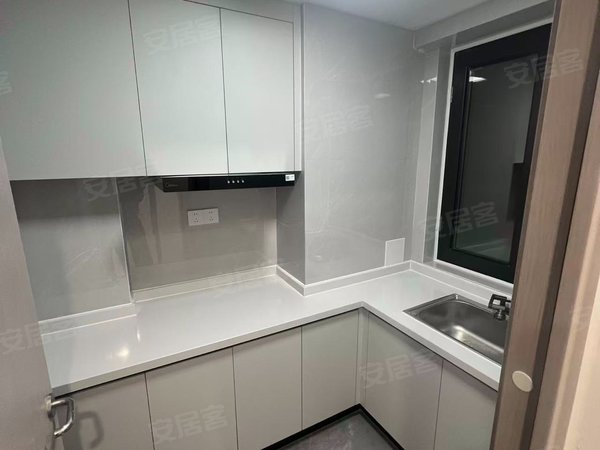 海宁海宁市区硖石江南大道1361号楼银泰静安中学附近一室一厅明卫随时看房 水电民用包网络全屋定制出租房源真实图片