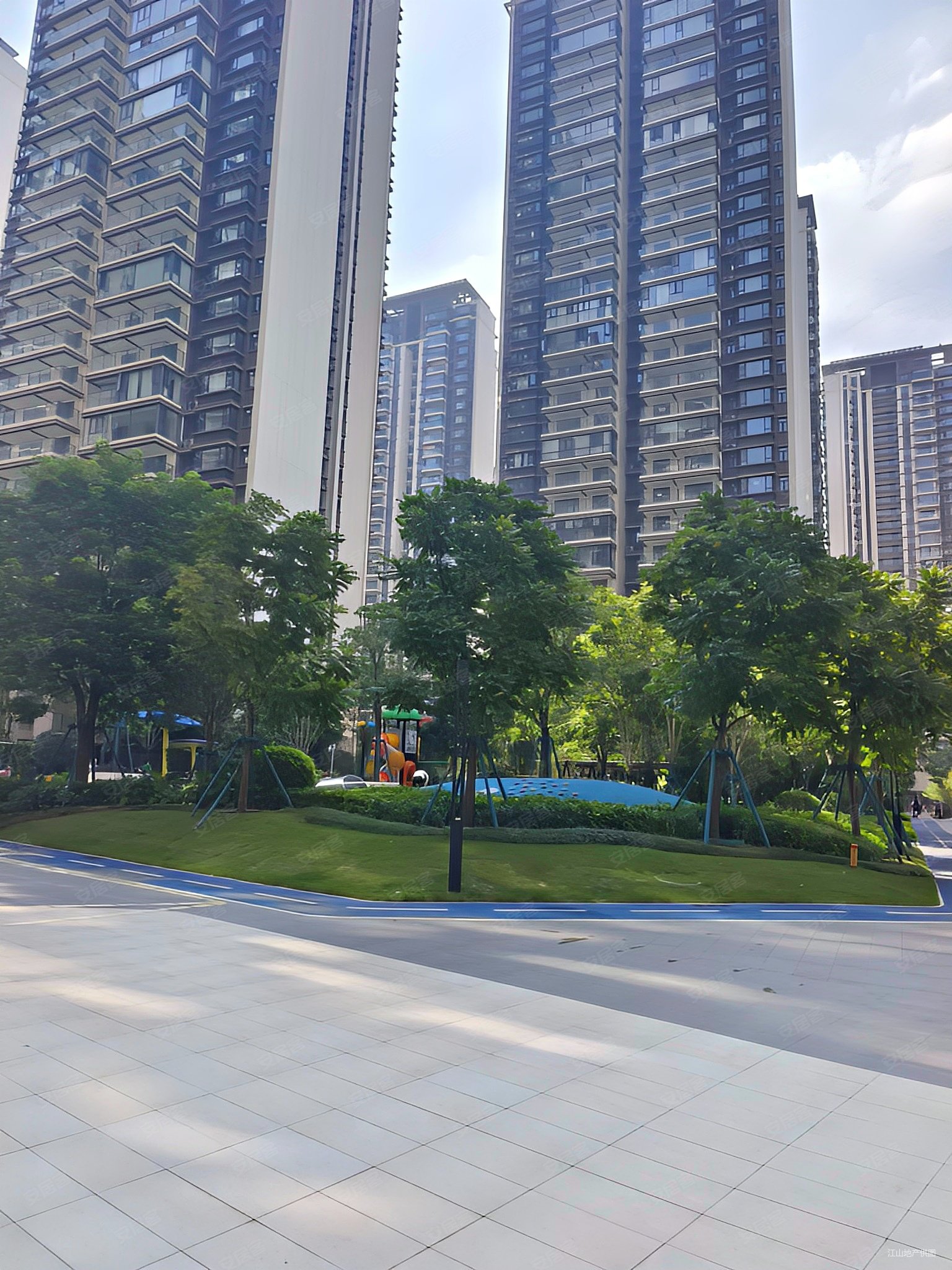 五象澜庭府锦苑4室2厅2卫112.09㎡南北107万