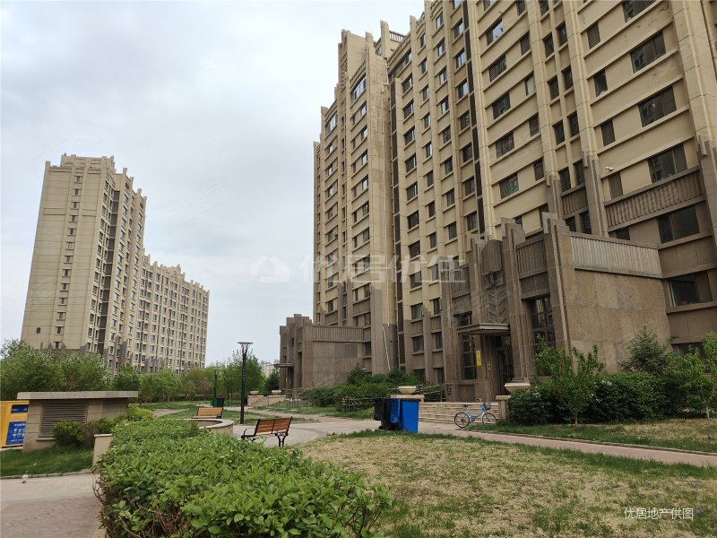 中海凯旋门精装两居室中间楼层采光好拎包入住五年外房本