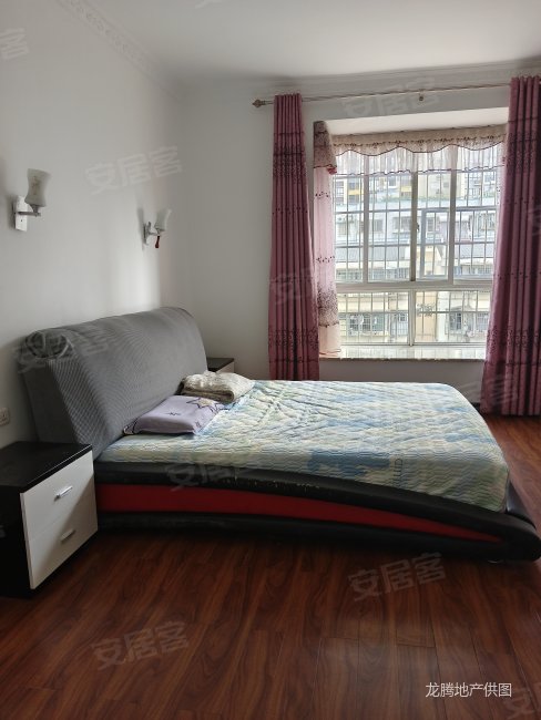 凯凌小苑3室2厅2卫126㎡南北71万