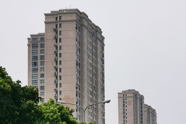 上海二手房 龙泽园六期 > 邓佳丽解读龙泽园六期小区户型万亨通地产