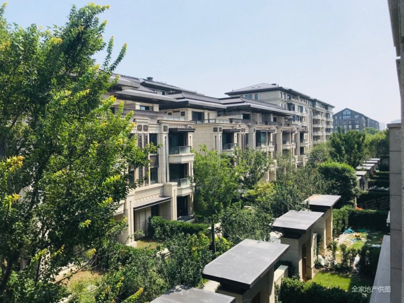 正弘瓴联排别墅1800万诚心出售