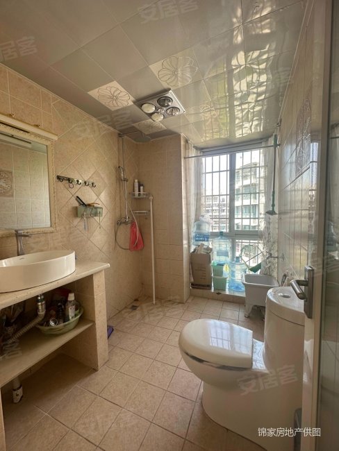 游仙区科学城旁标准四室双卫 装修保护得不错证件齐全随时可看房,富临