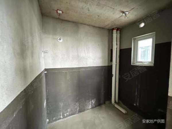 中融大名城3室2厅2卫146㎡南北108万