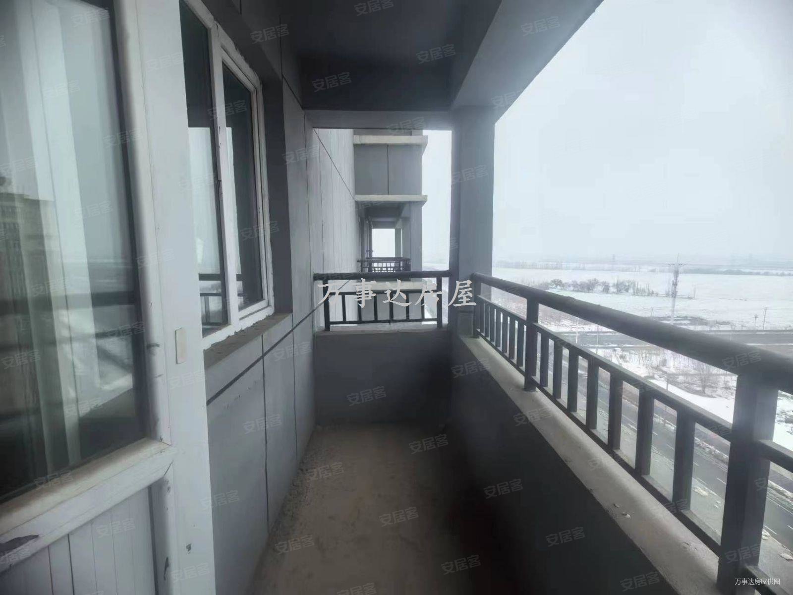 城南景苑3室2厅1卫135.46㎡南北55.6万