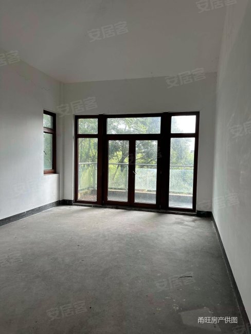 钱湖比华利别墅