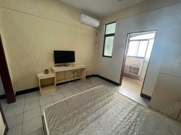 无锡锡山云林安素公寓,云林苑一室一厅出租,家电齐全,拎包入住,随时