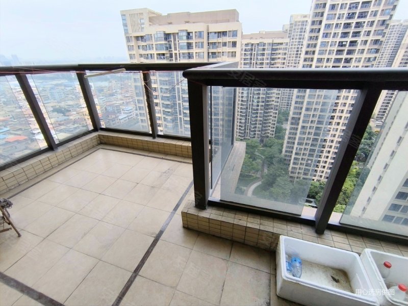 保利西雅图高楼层采光充足朝南装修好满五楼龄新