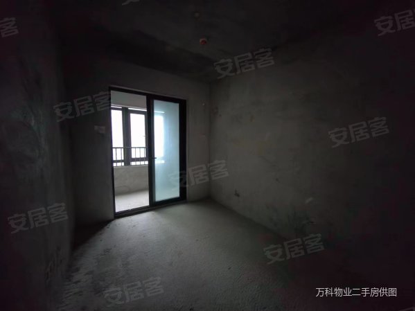 东海湾门 期 4房3卫业主诚意售 出价可谈 140平大户型,东海湾门第