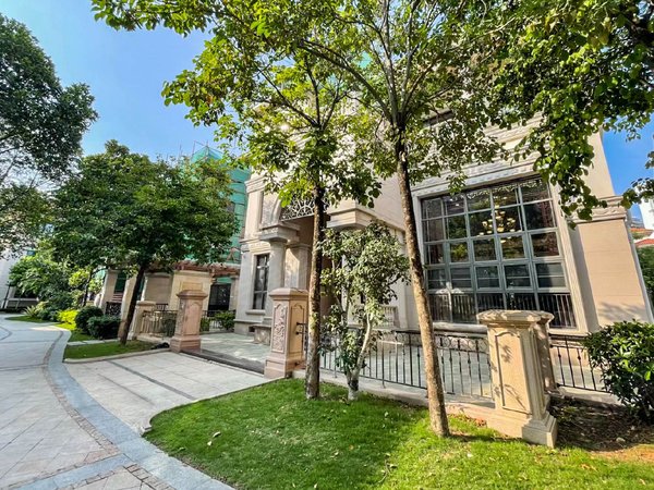 深圳宝安宝安中心区润恒御园1500平精装独栋!保养很新拎包入住!