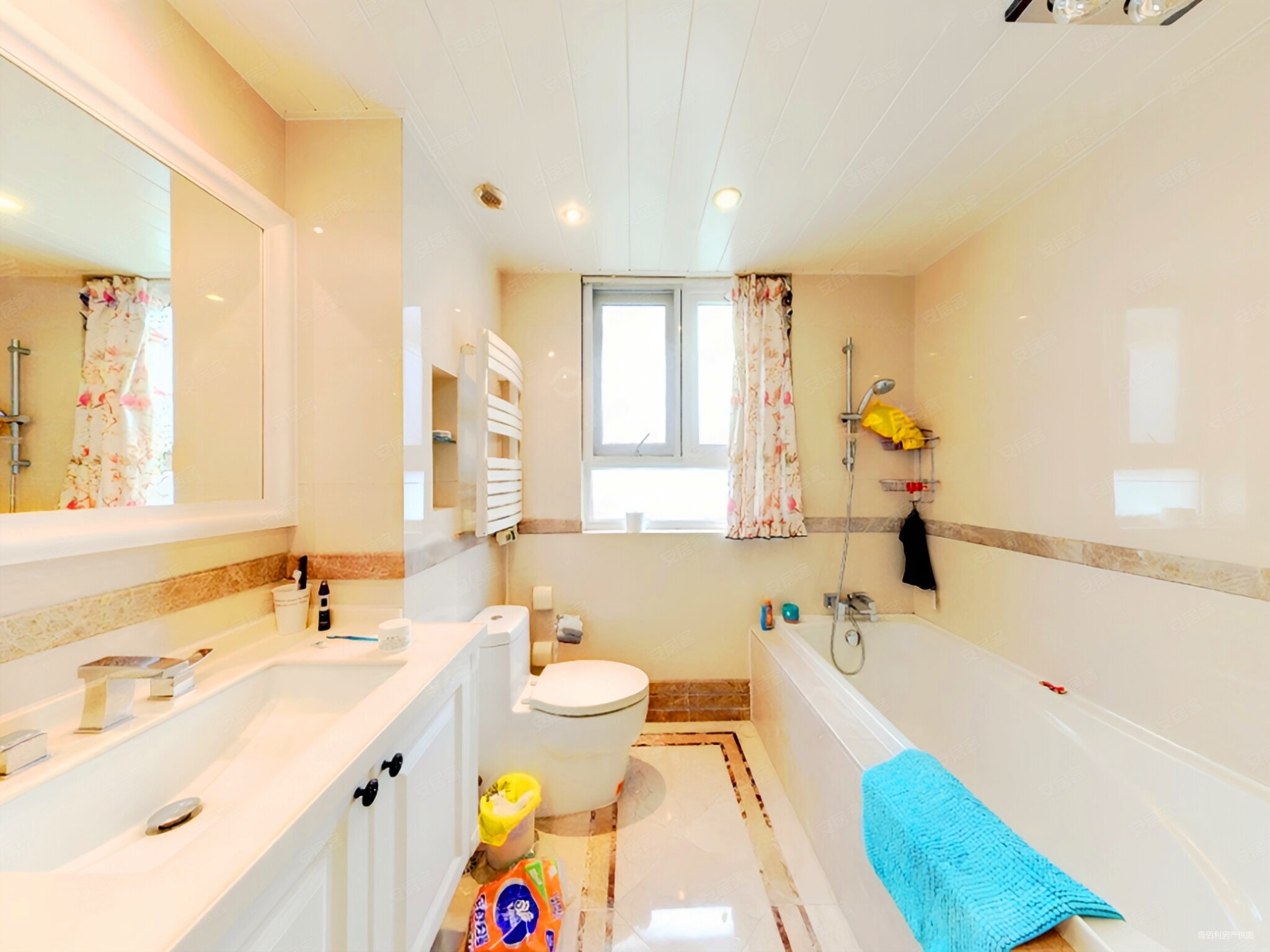 万科金域蓝湾 改善大四房 满五   双卫生间 中间楼层