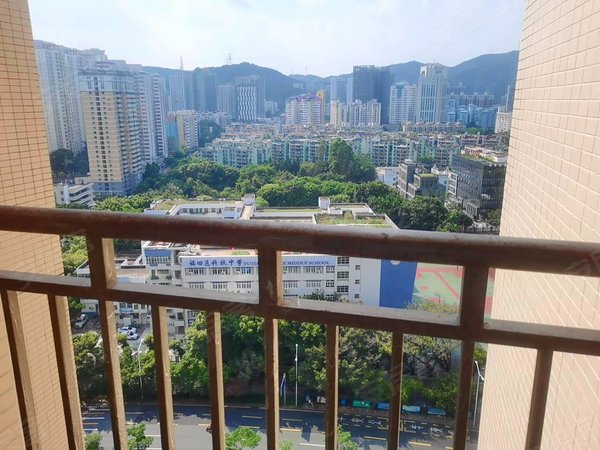 深圳福田景田北缔梦园(三期)地铁口物业,精装一房一厅,可以办车位