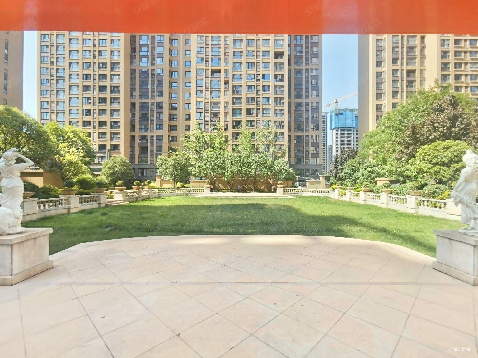 西安房产网>西安二手房>雁塔二手房>等驾坡二手房>绿地国际生态城四期