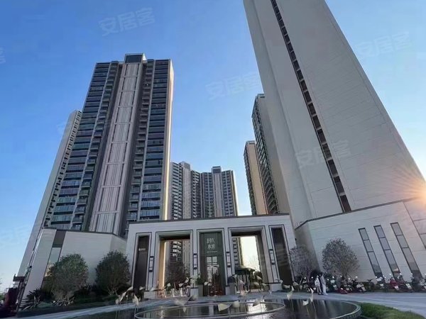 汕尾海丰县城东时代水岸天虹市民广场对面时代水岸电梯房3房2厅 家具