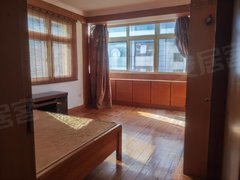 青岛市南延安三路湛山盐城路近海信,59中学校,套二双厅,带家具,随时入住出租房源真实图片