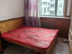 蓬莱紫荆山钟楼西路出租鲁房小区步梯4楼3室2厅1卫带储藏室12万年可谈出租房源真实图片