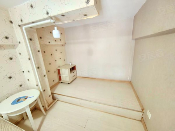 急租近昆华医院昆钢大厦安康路上精装跃层电梯房拎包入住