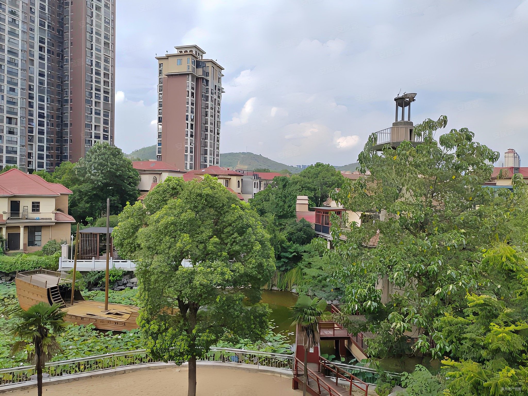 九龙领仕汇联排别墅使用面积500多平性价比超高