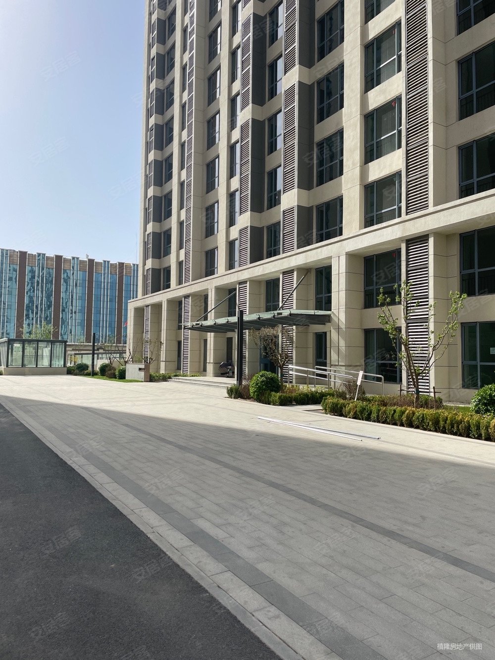 北京东二环岩峰云裳特价7000近地铁保利物业