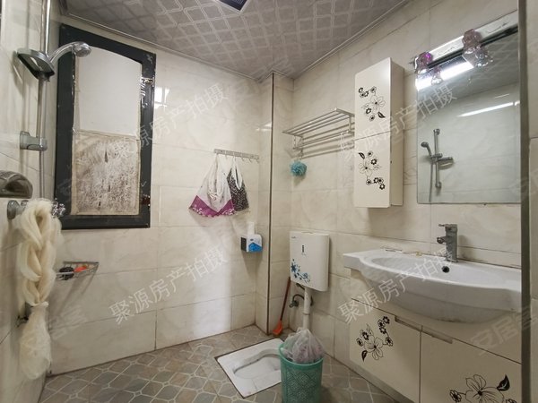 达州大竹北城新区凤凰城c区塞纳阳光凤凰城c区 电梯中层两房出租,家具