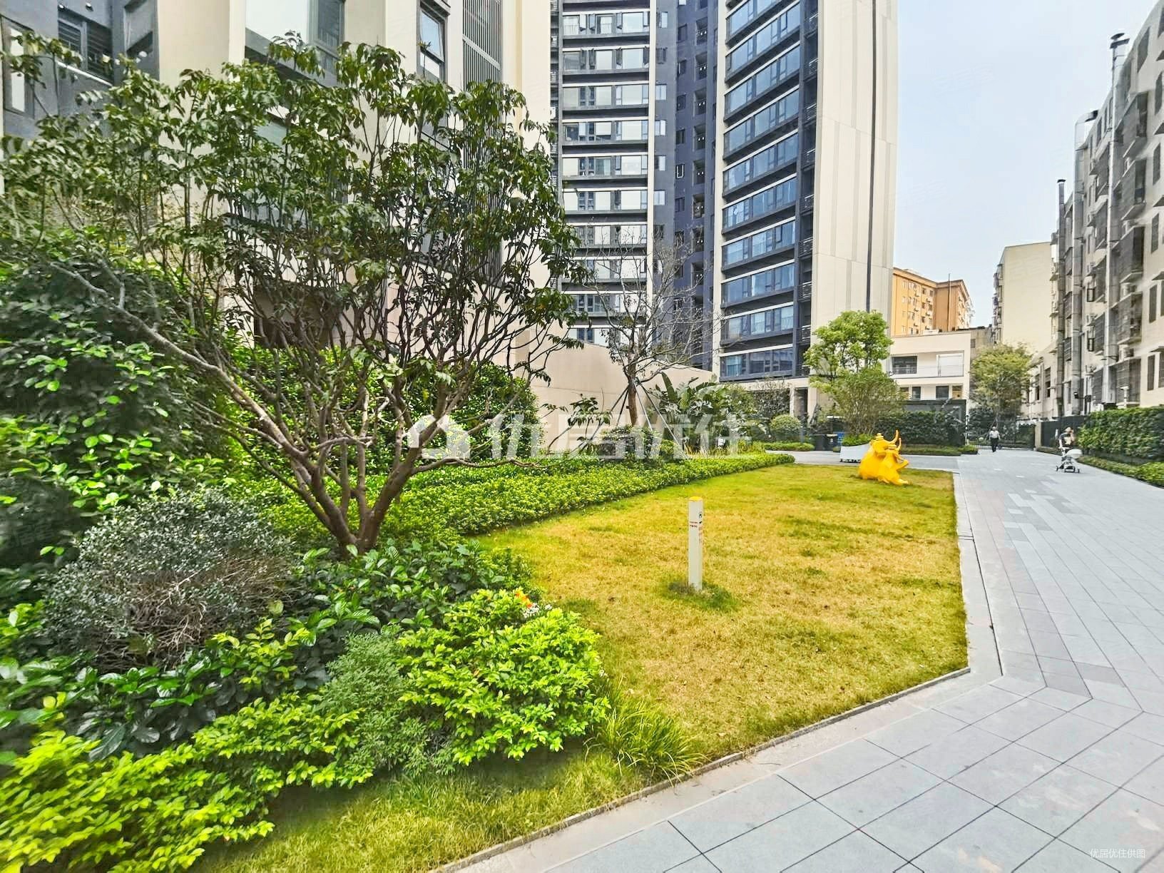 朝向东南520万元精装105平4室万科喜悦里