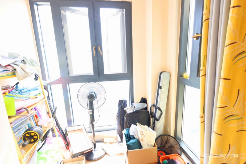 谭鑫培地铁口 东湖路    万豪世纪天街精装三房急售