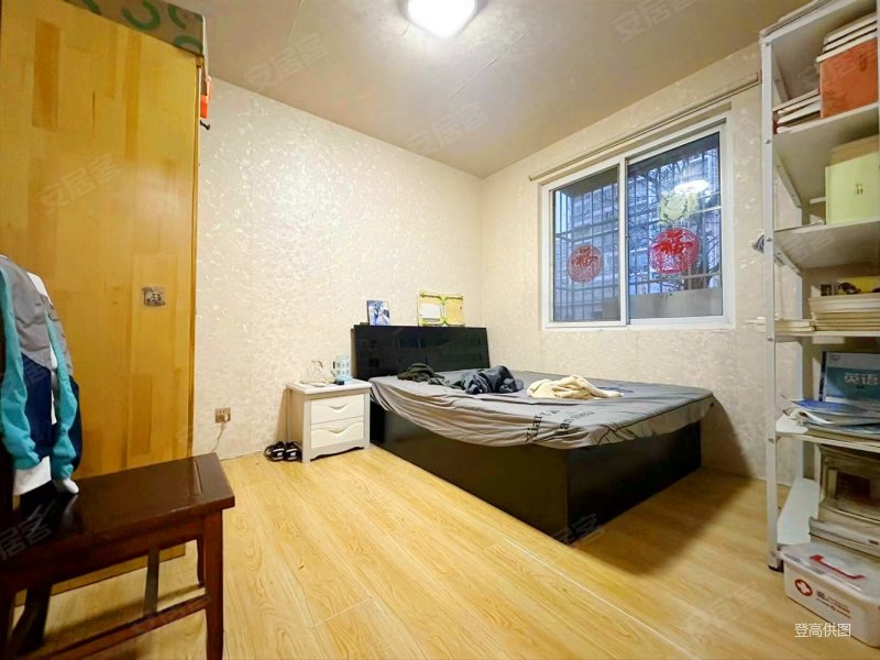 银龙鑫苑石杨路三房低价电梯房交通便利天安数码城业主诚售好房