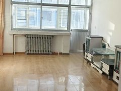 海西格尔木城区康泰西区两室两厅一卫，二楼，可配家具，年租，一个月1500出租房源真实图片