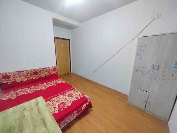 昆山玉山城北中原佳苑同泰,淳华,加百裕一条路中原佳苑单间出租,押一