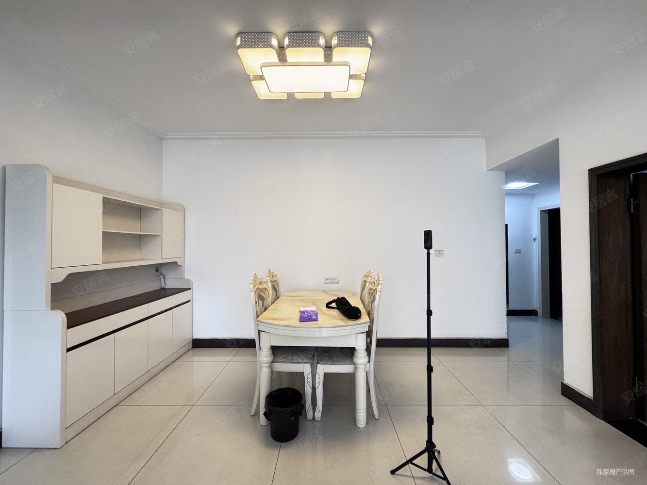 渝鄂光福苑3室2厅2卫125㎡南北33万