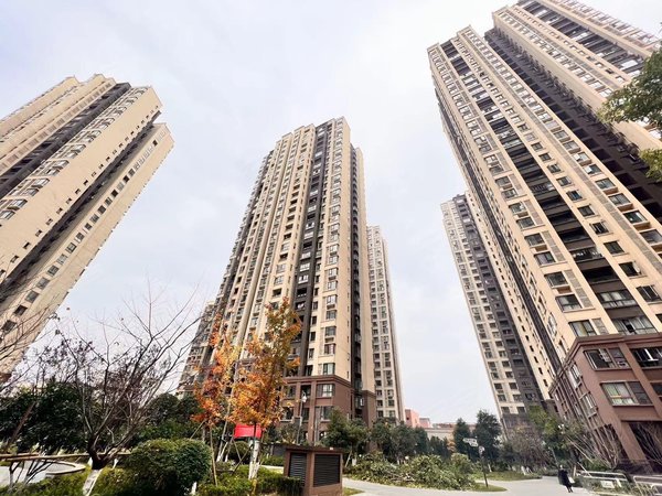 重庆江北寸滩华融现代城(一期)朝小区中庭,安静适合居家,精装大两室