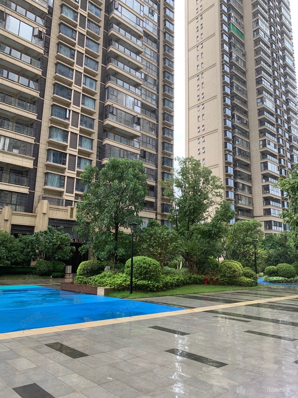 青秀万达商圈绿地中央广场3房精装出售