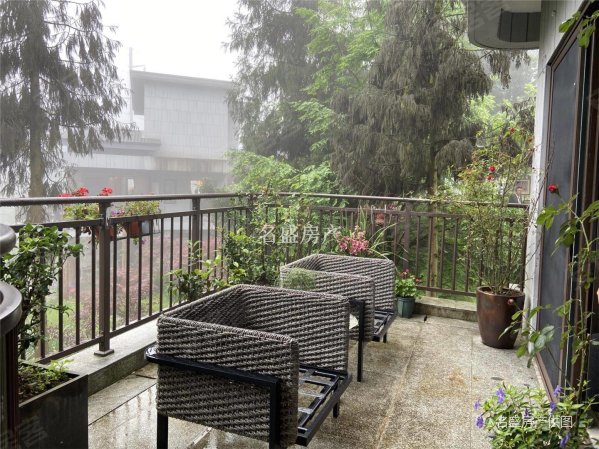 佛光普照首付18万买七里坪带花园电梯洋房 七里坪国际度假区二手房 60万 1室1厅 1卫 55平米 乐山安居客